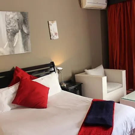 Flamboyant Guest Lodge-2